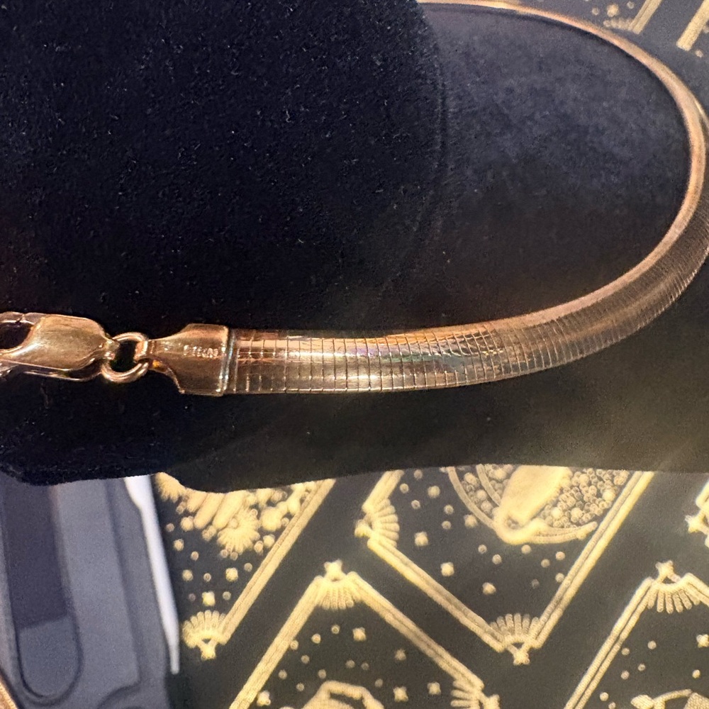 Technibond Vintage Omega Necklace - Picture 4 of 4